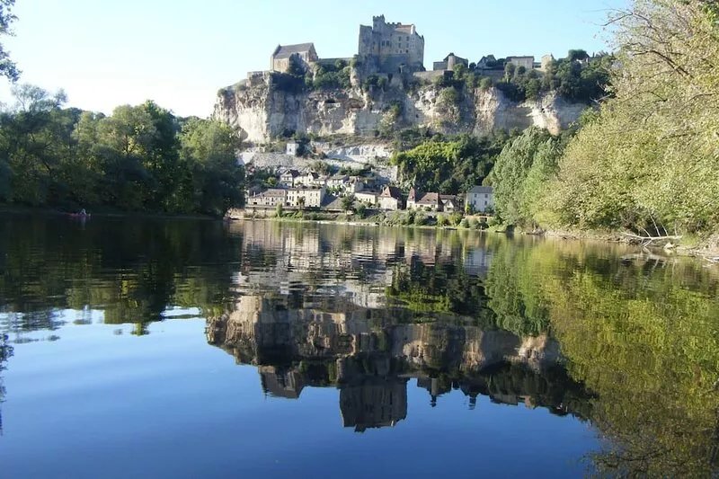 independent cottage LE PRIOLAT 2 to 8 pers. at the heart of the PGD NOIR-ST