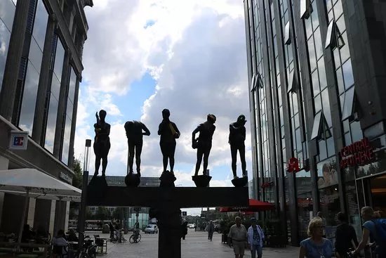 Unzeitgemasse Zeitgenossen