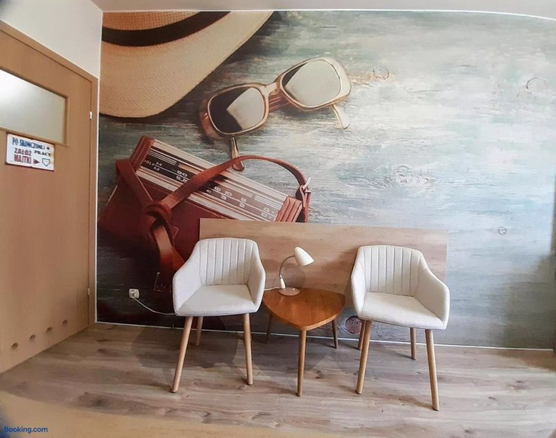 Pokoje Za Kinem