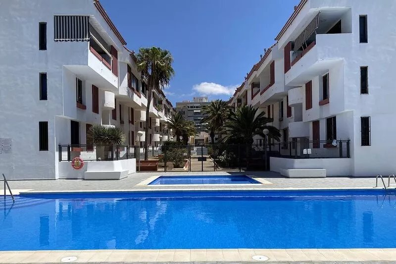 1 BED APARTMENT IN THE HEART OF LAS AMERICAS, POOL & WI-FI