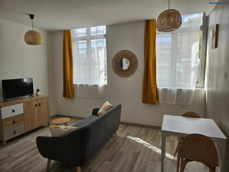 Chez Home