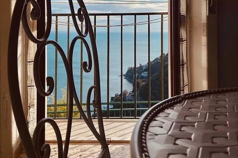 A house with sea view [Amalfi Coast] house 5 minutes from the sea; breathtaking