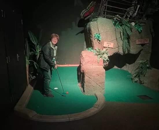 Paradise Island Adventure Golf Rushden Lakes
