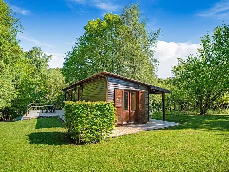 Cozy Chalet in Trois Ponts with Forest Near