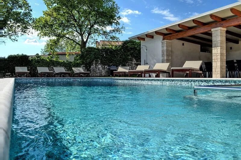 Villa Toneli for an active family vacation with salt pool