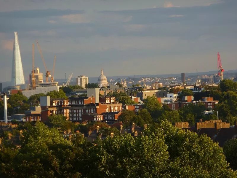 MARY POPPINS  PENTHOUSE FLAT - VIEWS ALL ACROSS LONDON!