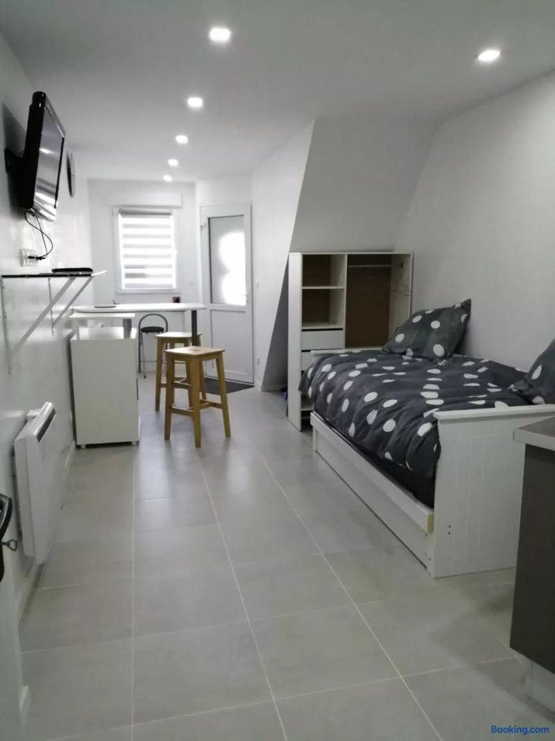 Deux studios centre village Loft ou cosy