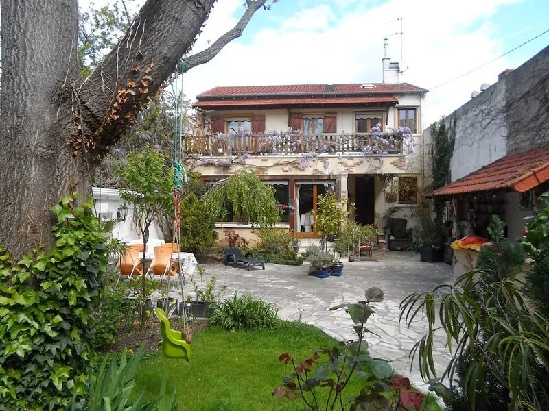 A picturesque area near Paris Metro &