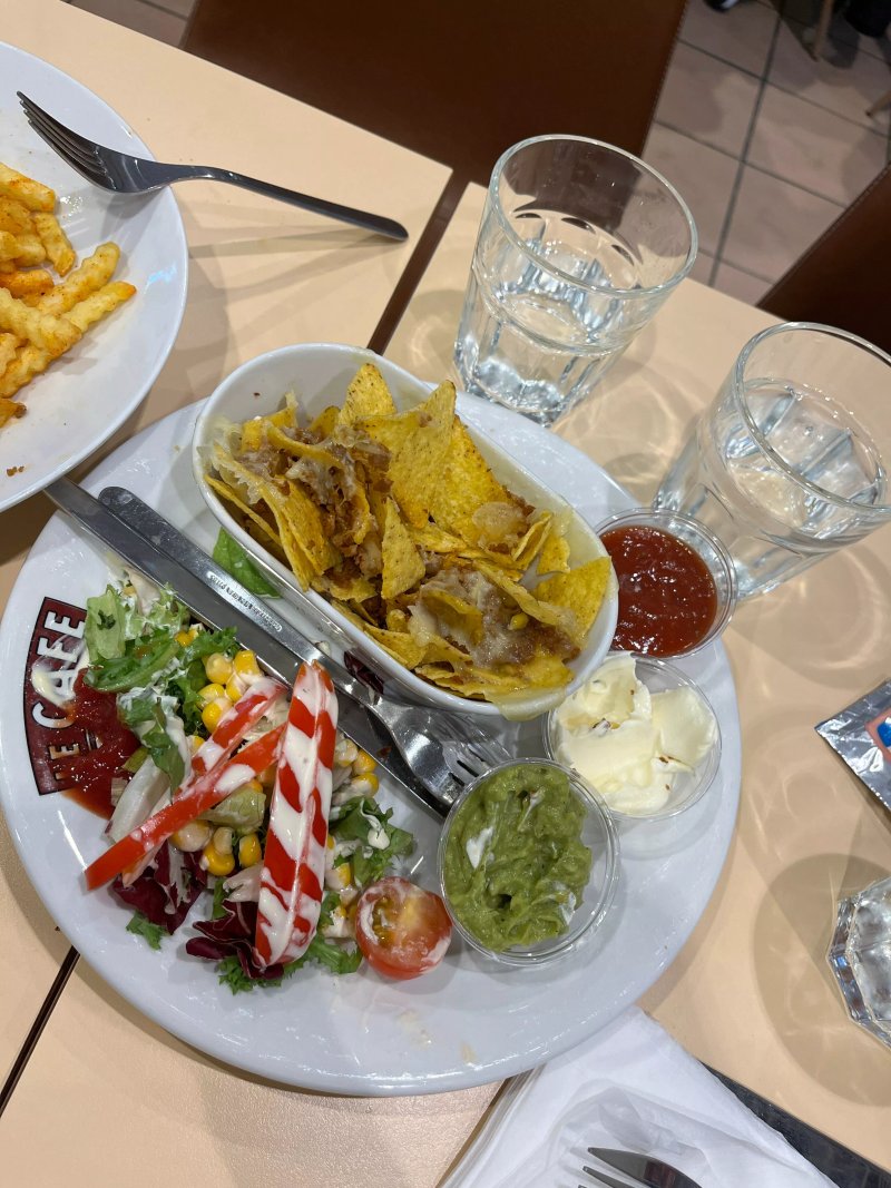 Le Cafe