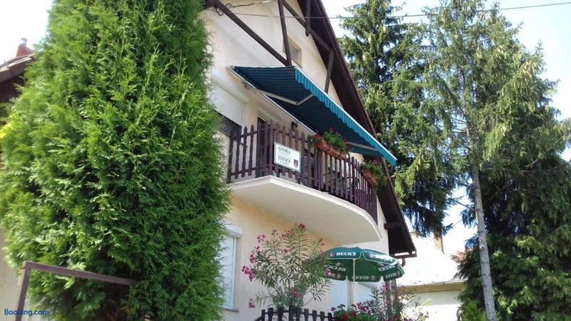 Holiday Apartmanhaz