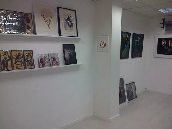 Perros Flacos Art Shop