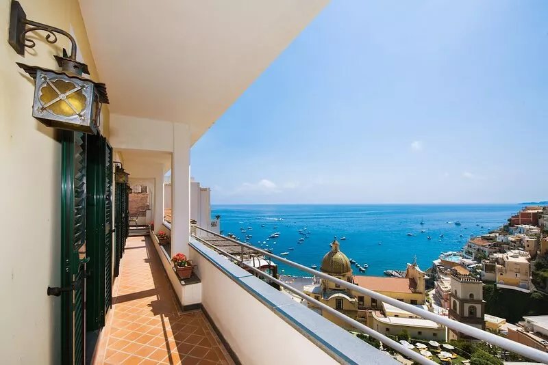 The Moon Positano, only 3 minutes walk to reach the main beach in Positano.