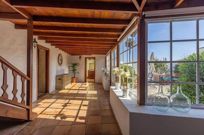 EL BARRANCO, exclusive canarian villa
