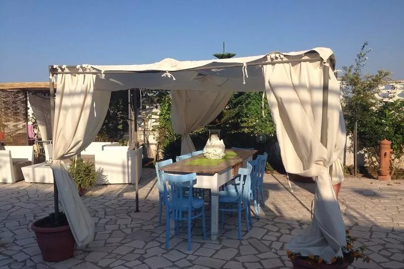 spacious detached villa with private access to the sea