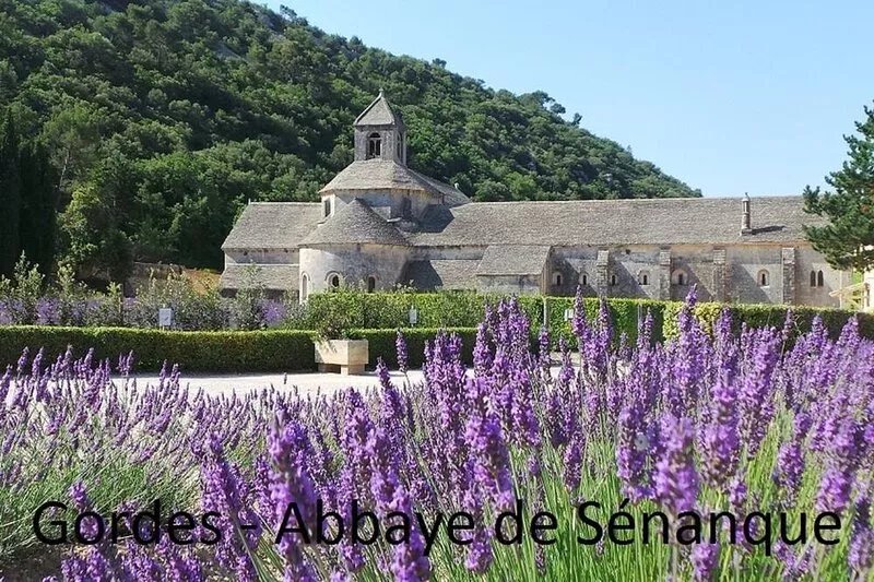 Independent villa with private pool in the Luberon (6 people)