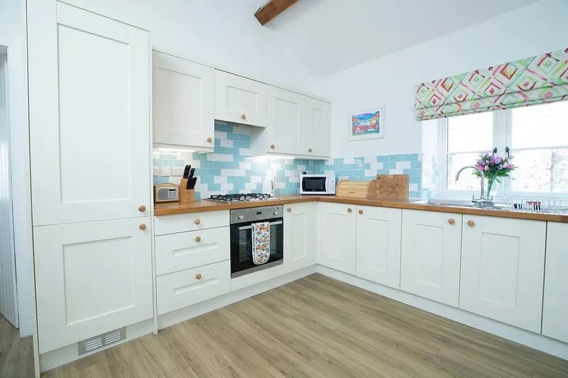 Bron Haul - sleeps 2 guests  in 1 bedroom