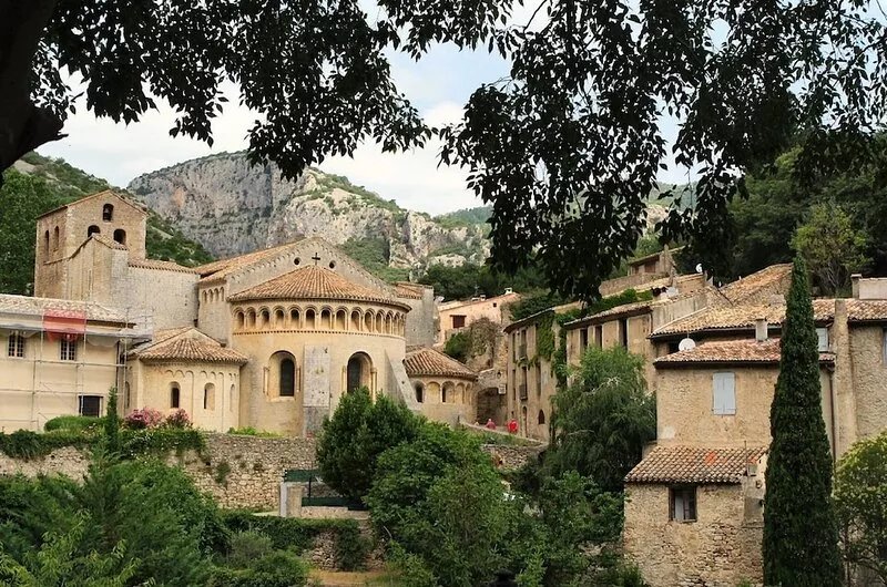 In the grounds of a derelict château in Lézignan la Cèbe