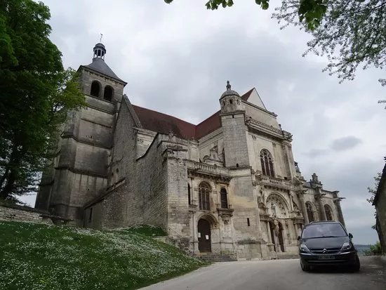 Eglise Saint-Pierre de Tonnerre
