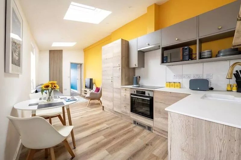 Stylish Apartment in Falmouth, nr Seafront