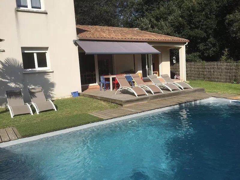 STANDING VILLA NEAR THE SEA, HEATED POOL, GARDEN, BILLIARD, PETANQUE FIELD