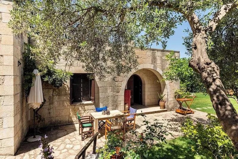Villa Aloni-Traditional  stone Villa with nice view,pool and garden