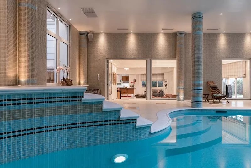4-level Villa with Indoor pool