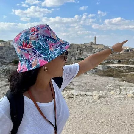 Sara Morelli Tour Guide