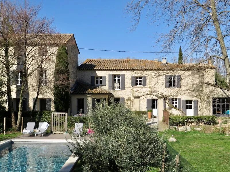 Isle/Sorgue 18th cent. renovated farmhouse-15x4 pool large garden