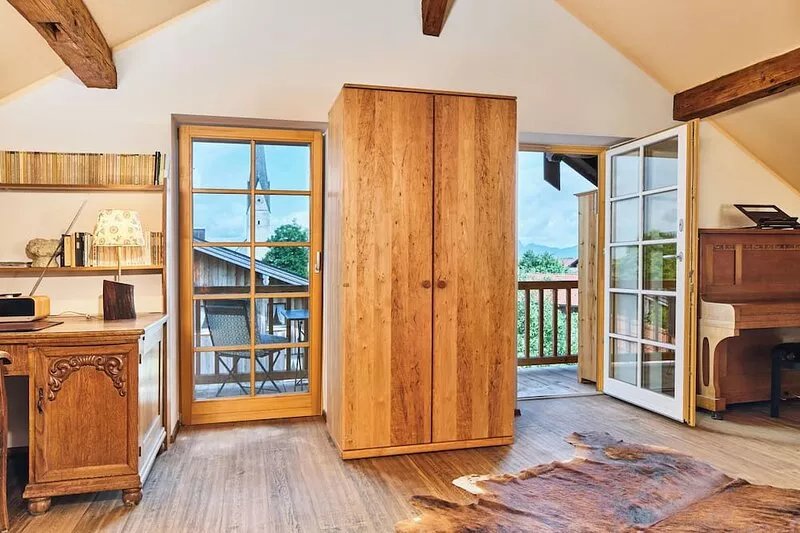 Ferienwohnung mit Balkon und Bergblick