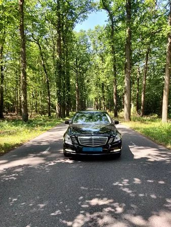 Taxiairportschiphol airport and private transfers