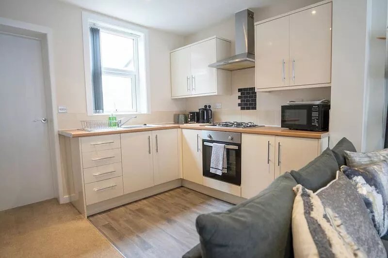 Unique and cozy Home. 2 minutes walk to Liverpool stadium and Stanley Park.