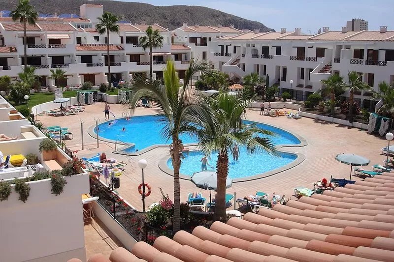 Victoria Court,   Two Bedroom Apartment  South Facing Balcony Sleeps 4