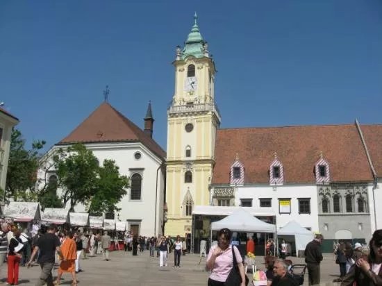 Luka Tours - Bratislava Sightseeing