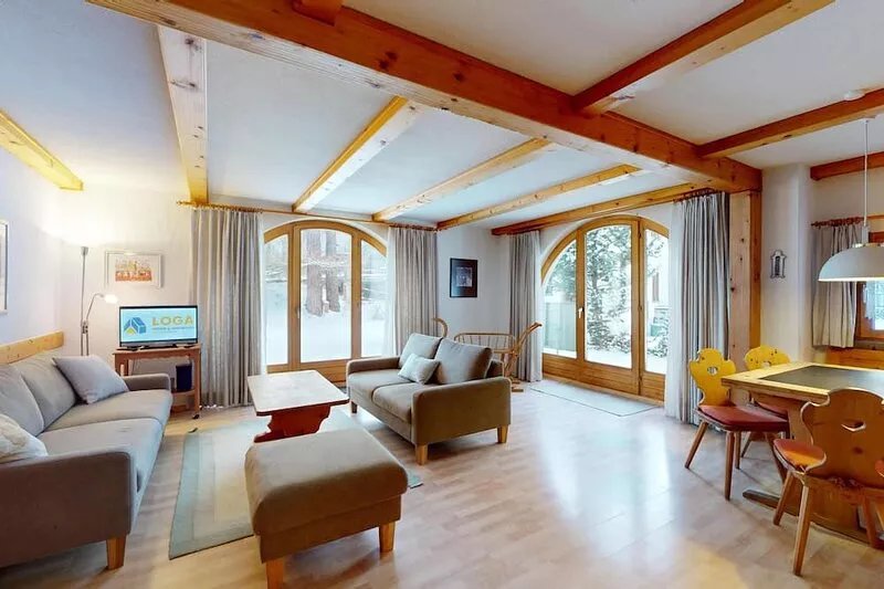 5½-roomed apartment on the ground floor, 140m2.