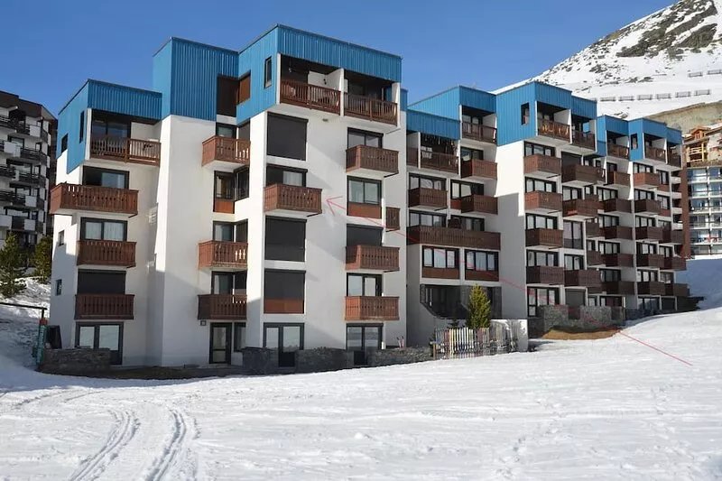 Apartment in VAL THORENS not overlooked 2 to 6 people skiing on foot at 50 m