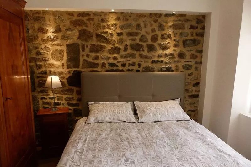B&B in Combourg, Brittany - touristic area St Malo / Dinan / Mont Saint Michel