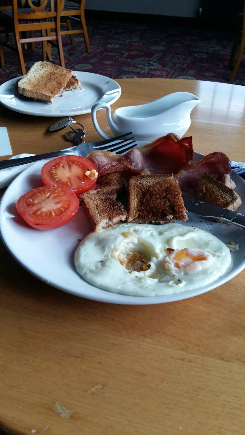 Eston Hotel