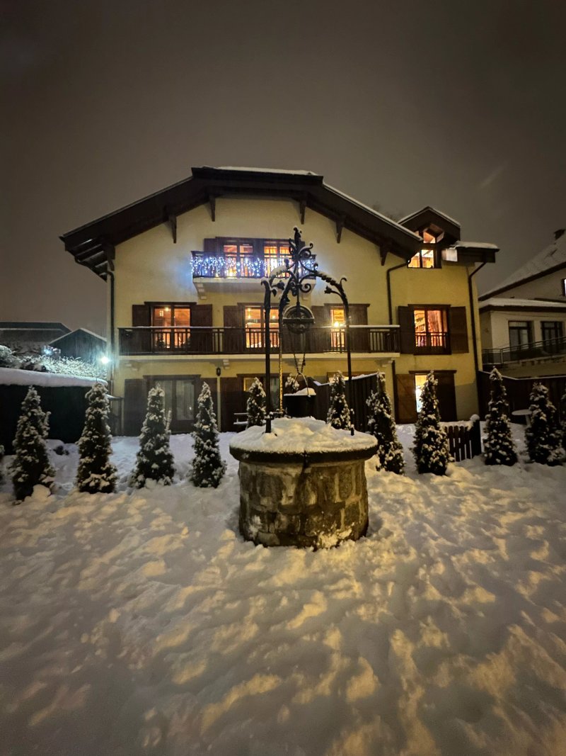 Little Savoyard. Luxurious appt 110 m² in the heart of Chamonix. 6 pers. Calm.