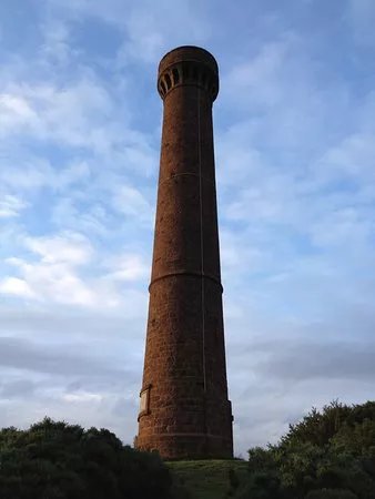 Byre's Hill and Hopetoun Monument
