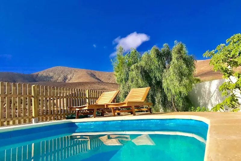 Magnificent villa with private pool in the calm of the natural park