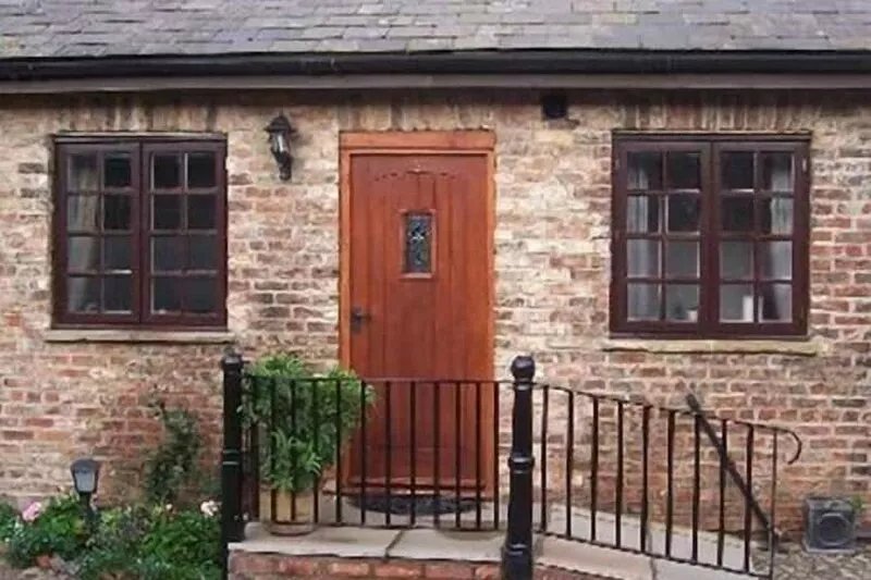 Cottage Cow House at Thompsons Arms Holiday Lets + B & B