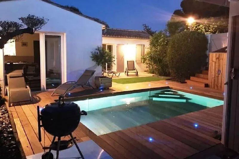 House *** any comfort with heated swimming pool (8/10 people) Promotion