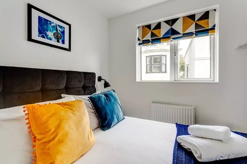 Pet friendly and central Laines location, 1 minute from station