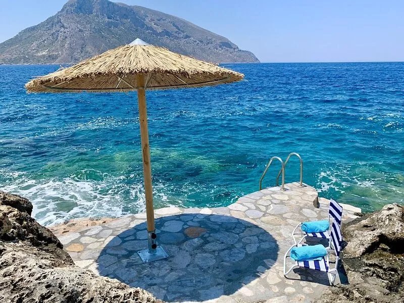 Kastelli Blu - SEA, Spectacular Luxury Waterfront Villa