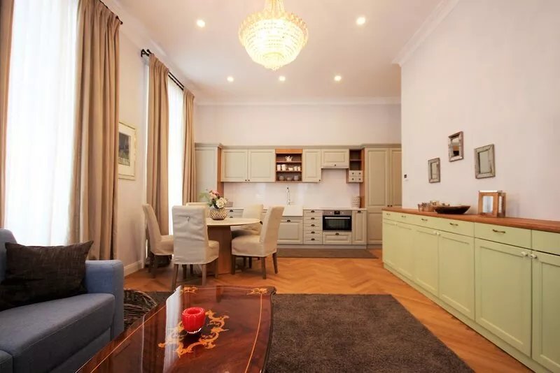 Stylish and stately apartment in a prime location