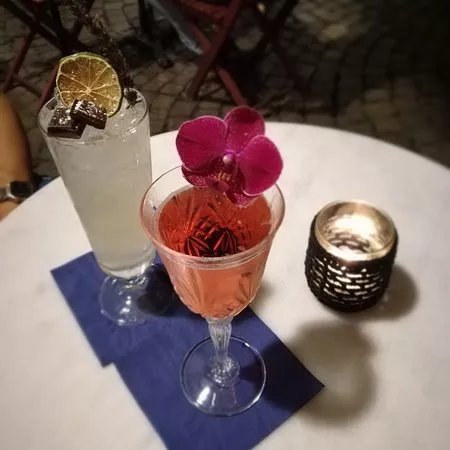 TClub Lounge Bar