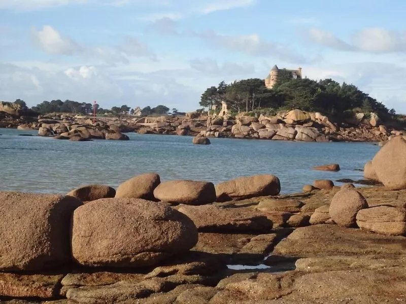 Bright and calm house with garden at 500 m from the beach - Pink Granite Coast