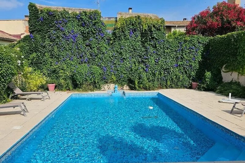 Manoir with pool in the heart  of  Capestang town (on the Canal du Midi)