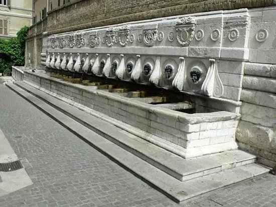 Fontana del Calamo