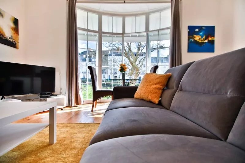 40b Wellington Suites